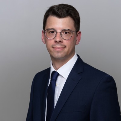 Daniel R.  Kälberer - Professor